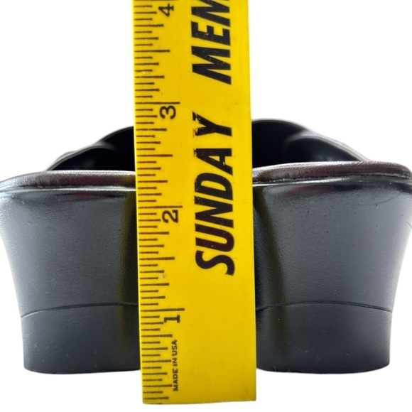 Clarks May Poppy Clog Size 6 Wedge Heel Mule Slip On Comfort Shoe Burgundy  NEW! - Picture 9 of 10